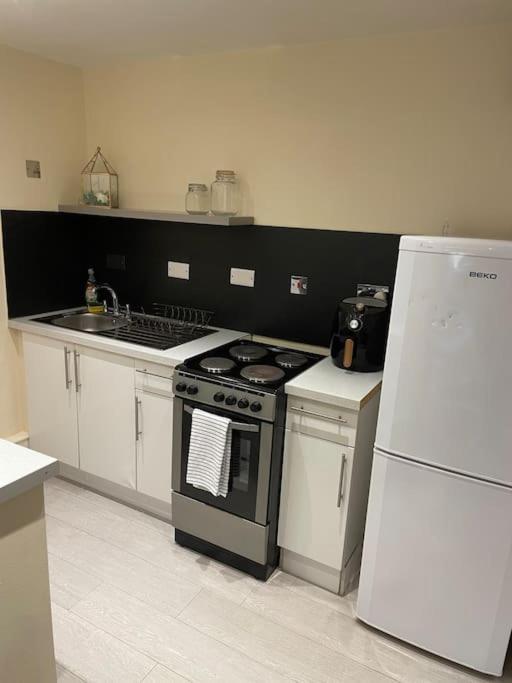 Ferienwohnung Flat 3 Meadow View Cozy Getaway Hurst Exterior foto