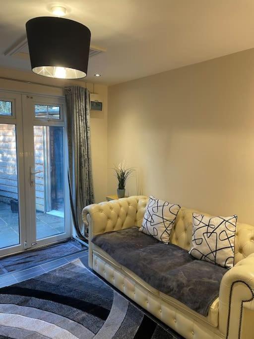 Ferienwohnung Flat 3 Meadow View Cozy Getaway Hurst Exterior foto