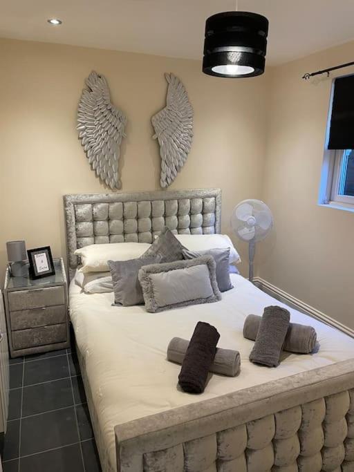 Ferienwohnung Flat 3 Meadow View Cozy Getaway Hurst Exterior foto